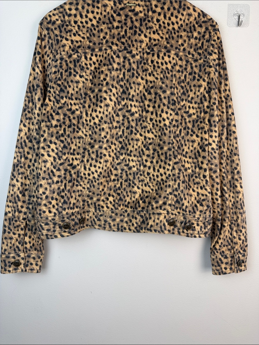 Tommy Bahama Salina Sands Cheetah Print Trucker Jacket in Golden Honey Medium - Picture 12 of 16